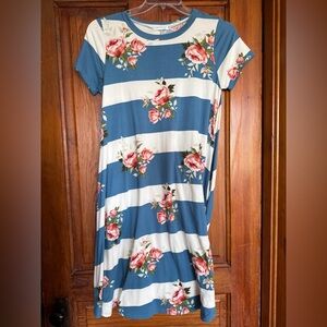 Honey & Lace women’s dress small